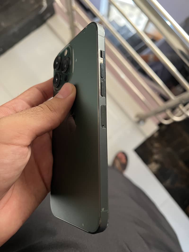 iPhone 13 pm 3
