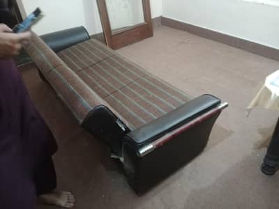 sofa cumbed sale. look like new. good seats poshish