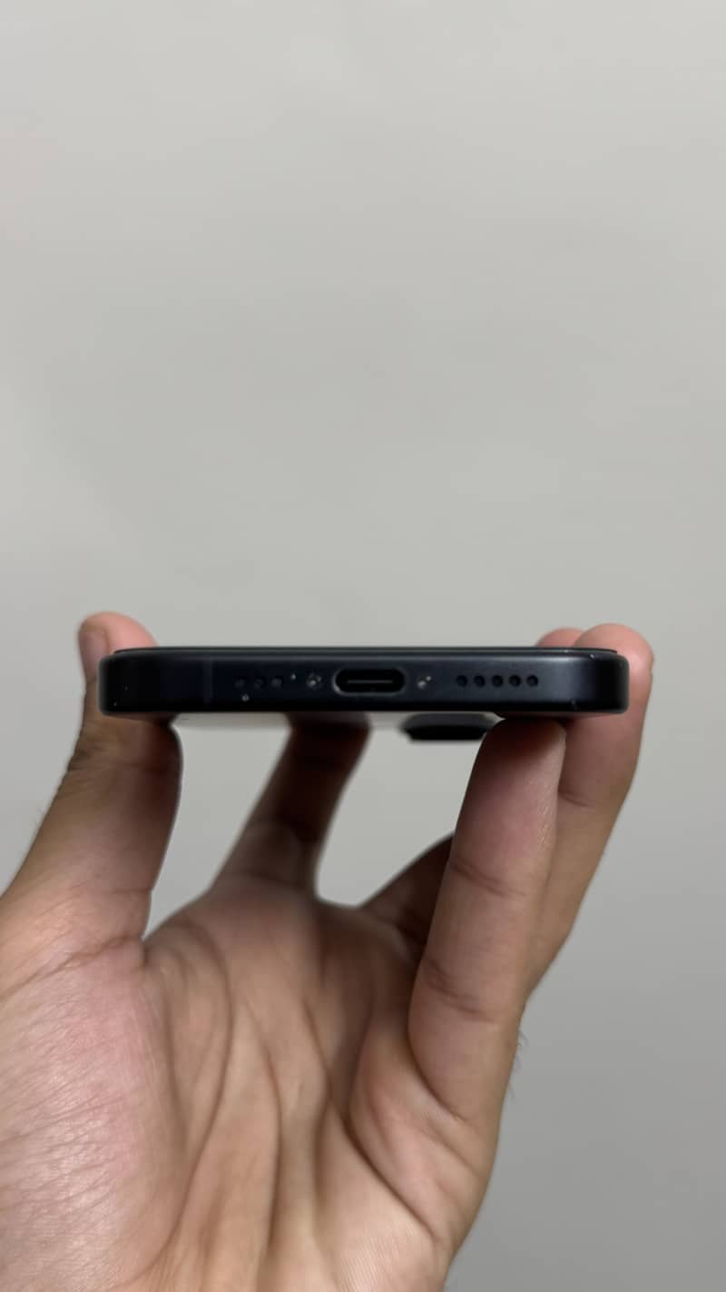 Apple iPhone 16 9