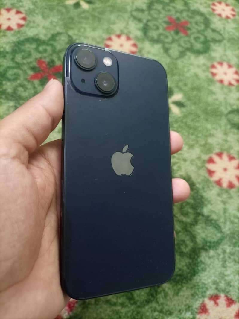 Apple iPhone 13 8