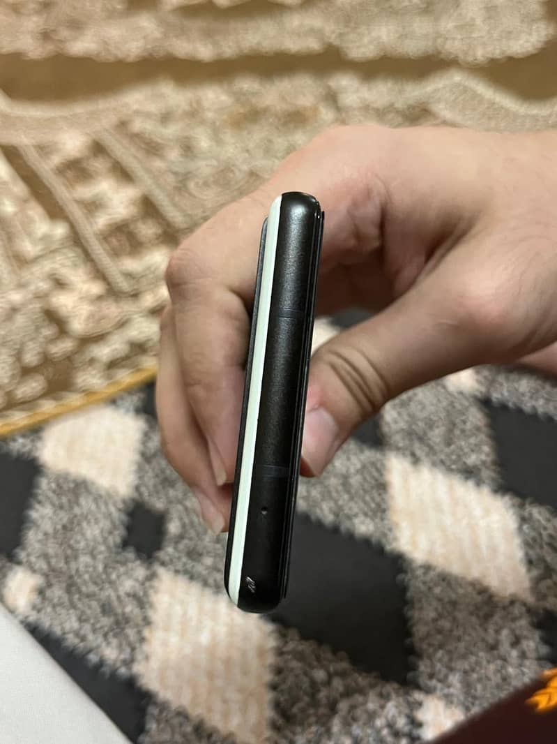 Google Pixel 6a 3