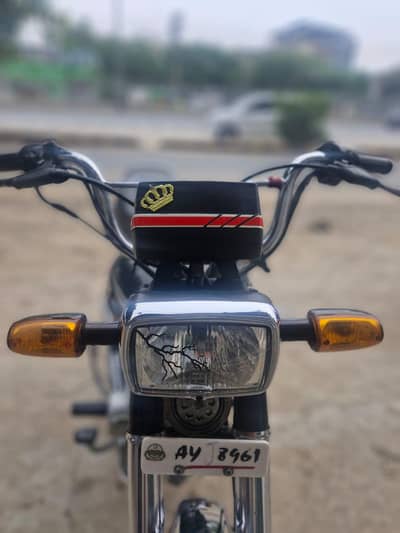 clean and mentaind Honda 70 10/10 genioun
