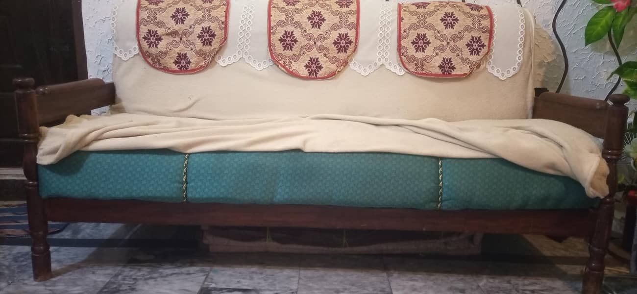 sofa or tabal set 7
