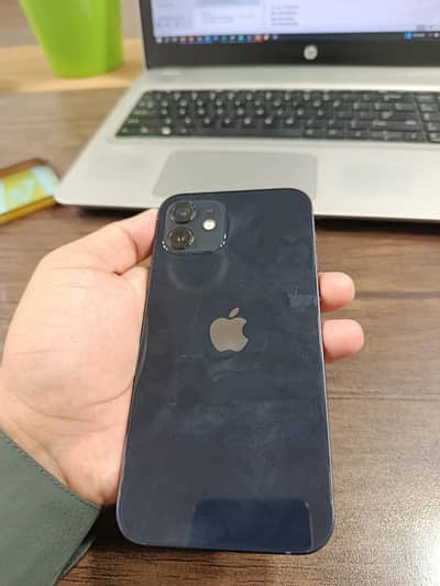 Apple iPhone 12