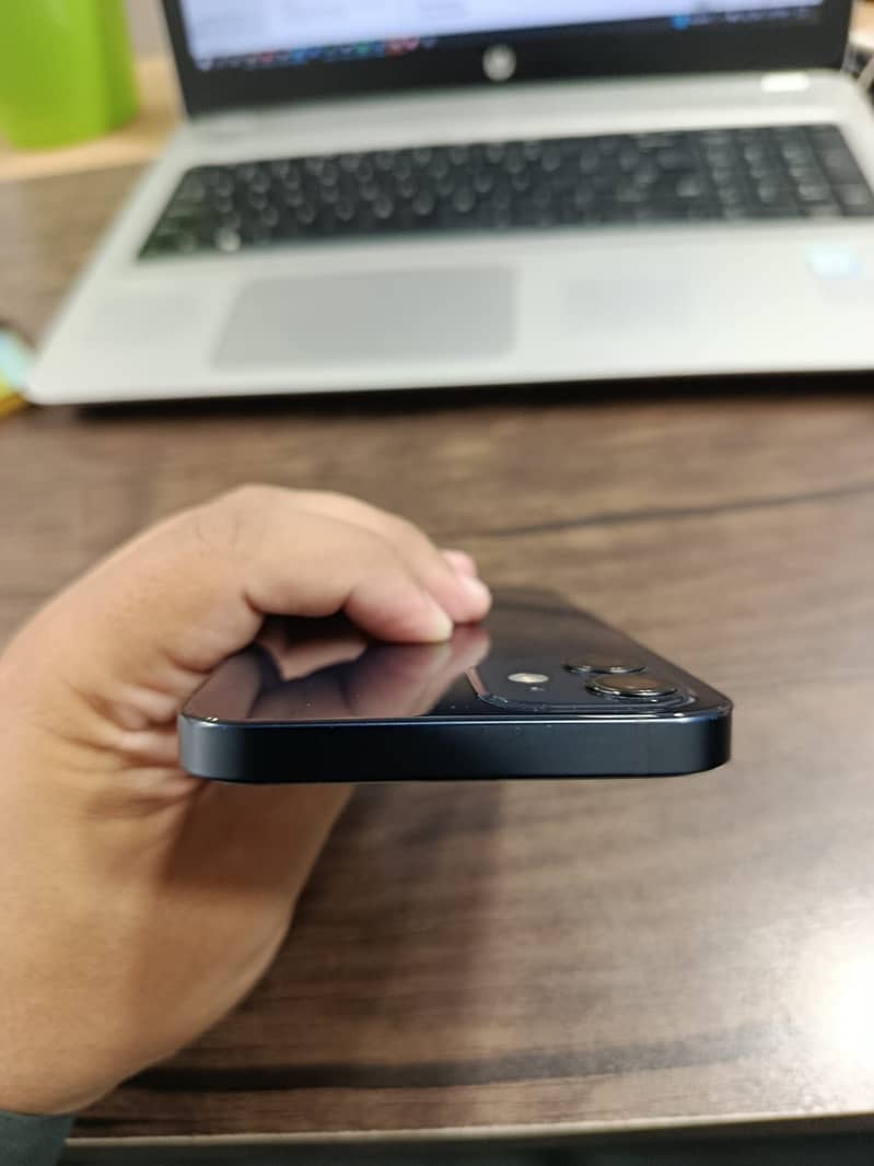 Apple iPhone 12 5