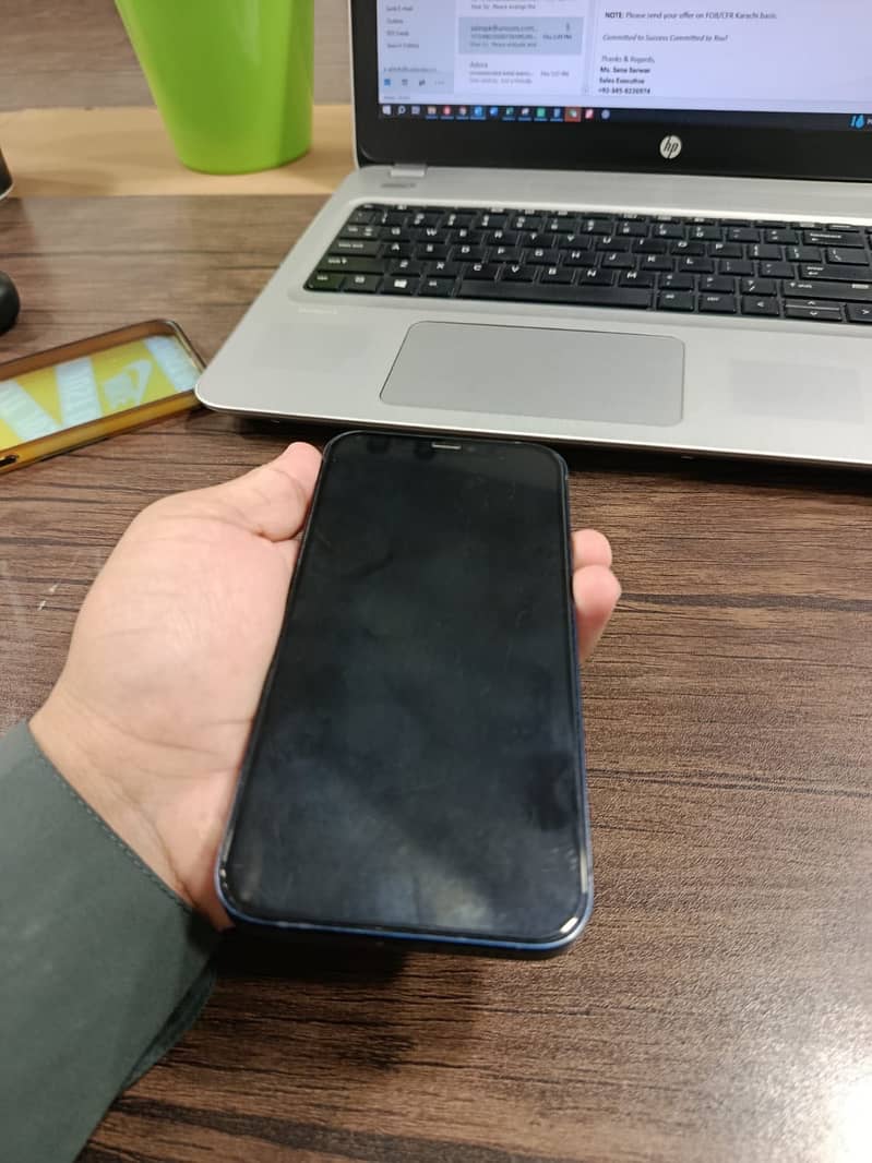 Apple iPhone 12 6