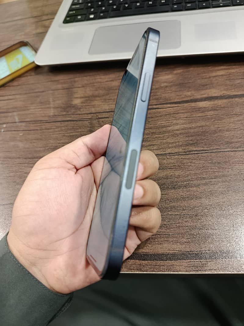 Apple iPhone 12 7