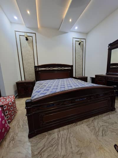 Bed set for sale without mattress