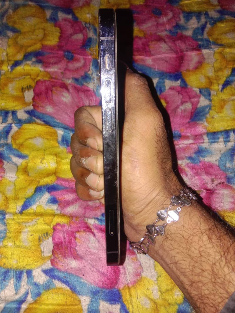 Apple iPhone 12 Pro 2