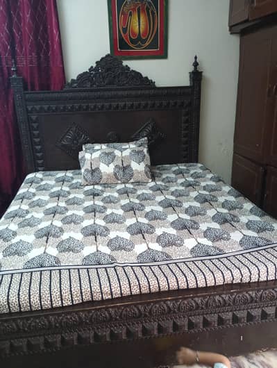 bedroom bed
