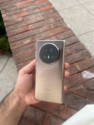 Honor Magic V5