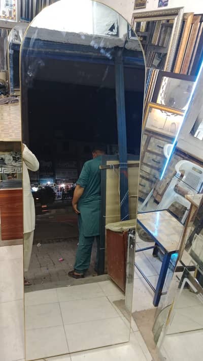 Standing mirror