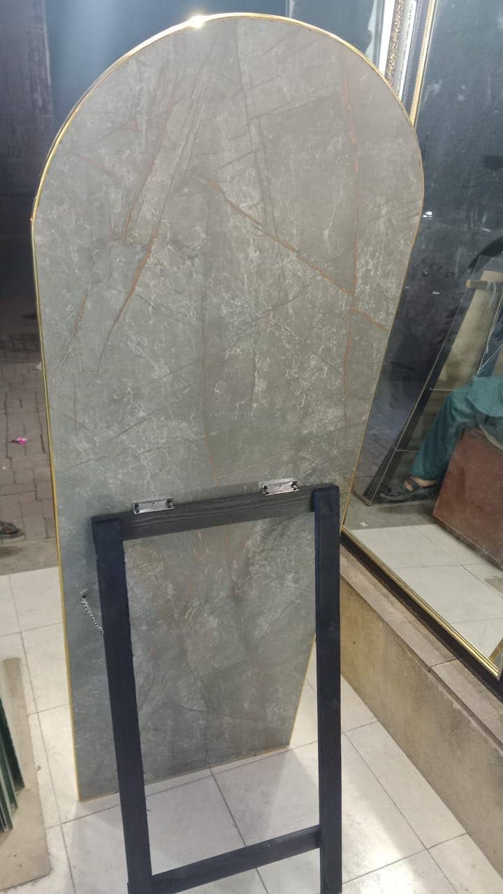Standing mirror 1