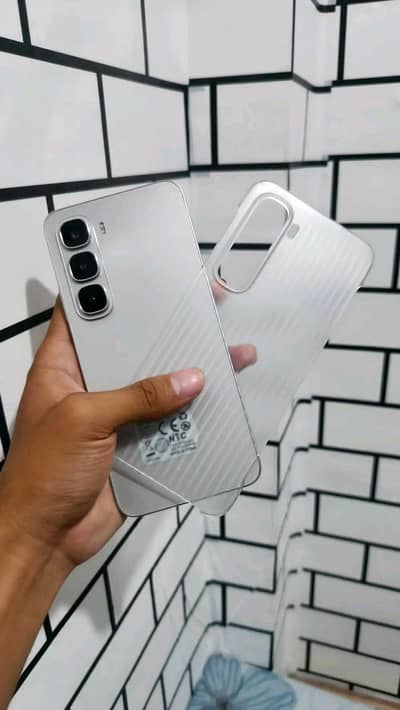 Infinix Hot 60i 12+256 GB PTA Approved ha All okay complete box