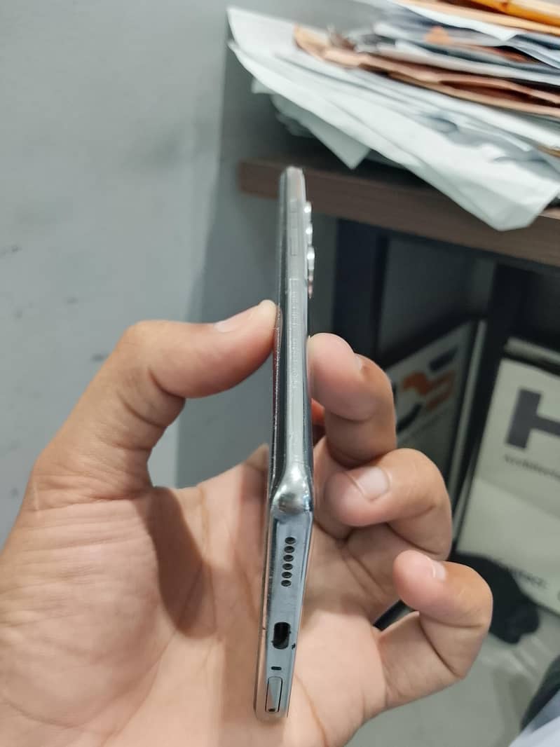 tecno camon 40 pro 12