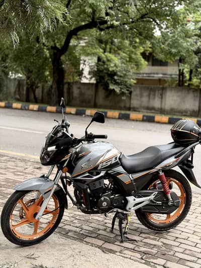 Honda CB150F 2024