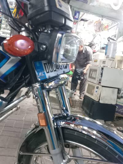 HONDA 125 URGENT SALE KARNI HAI