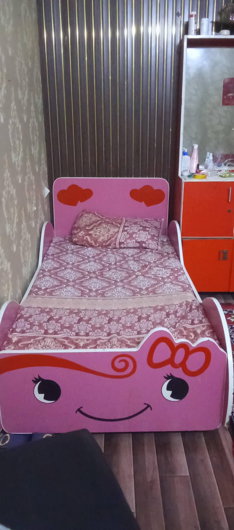 Single bed 1