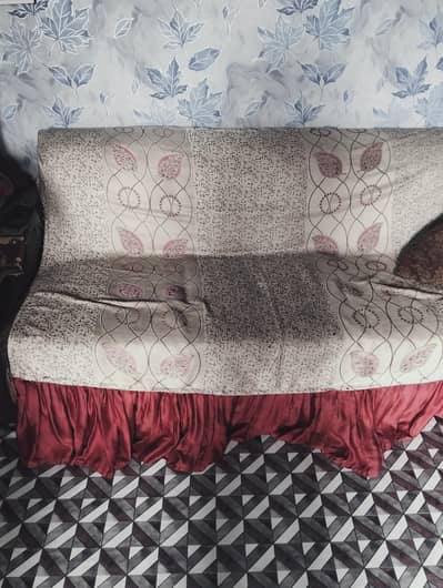 sofa for sell