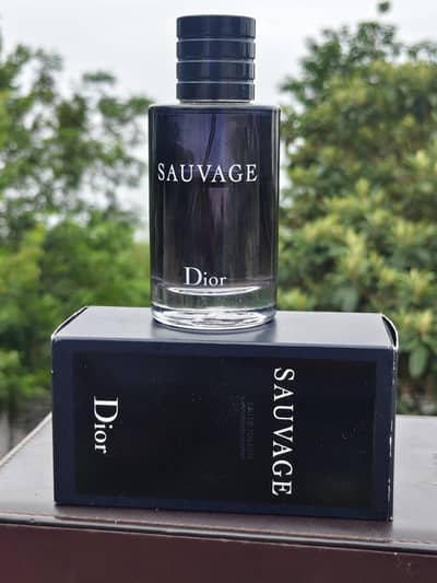 100% Orignal Perfume For My Personal Used. Text Me For Prices.