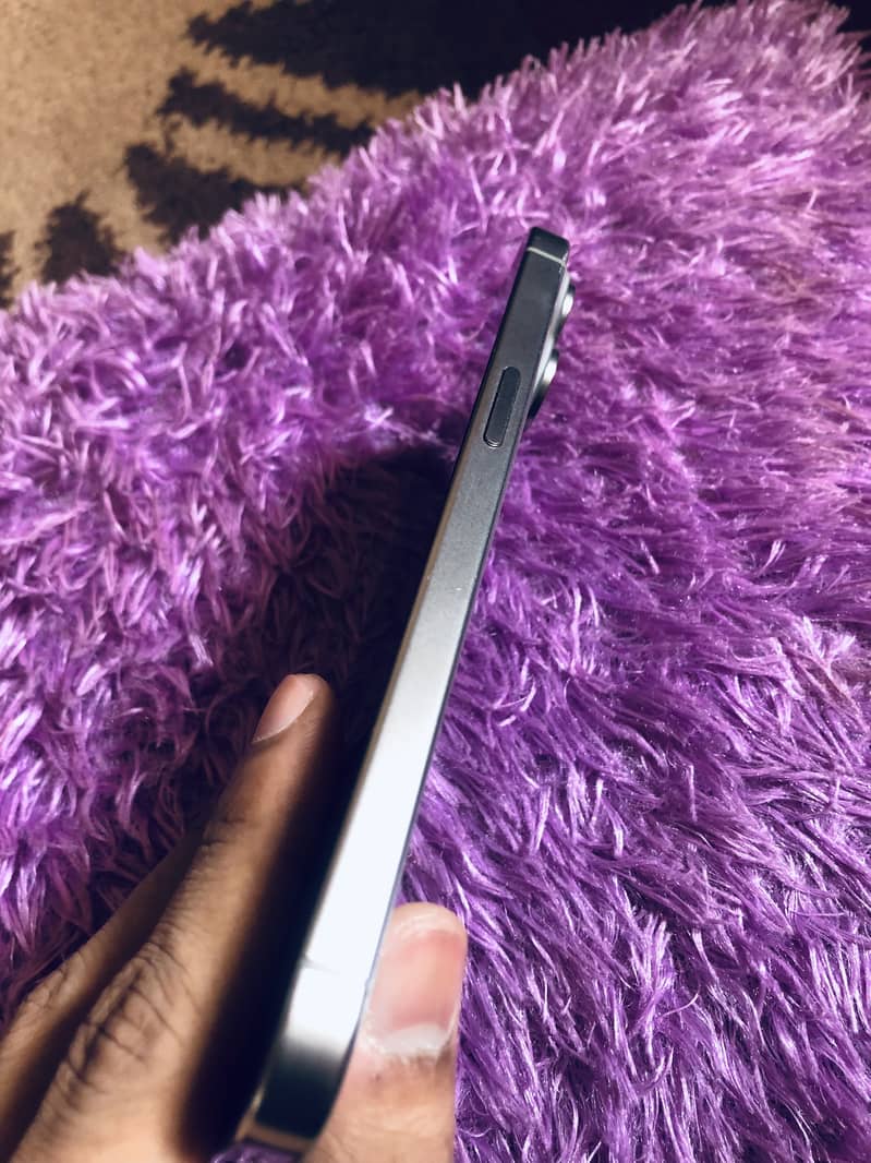 Iphone 15 pro max 4