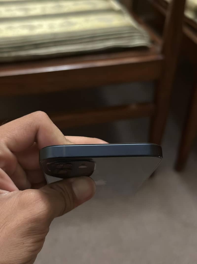 iPhone 12 5