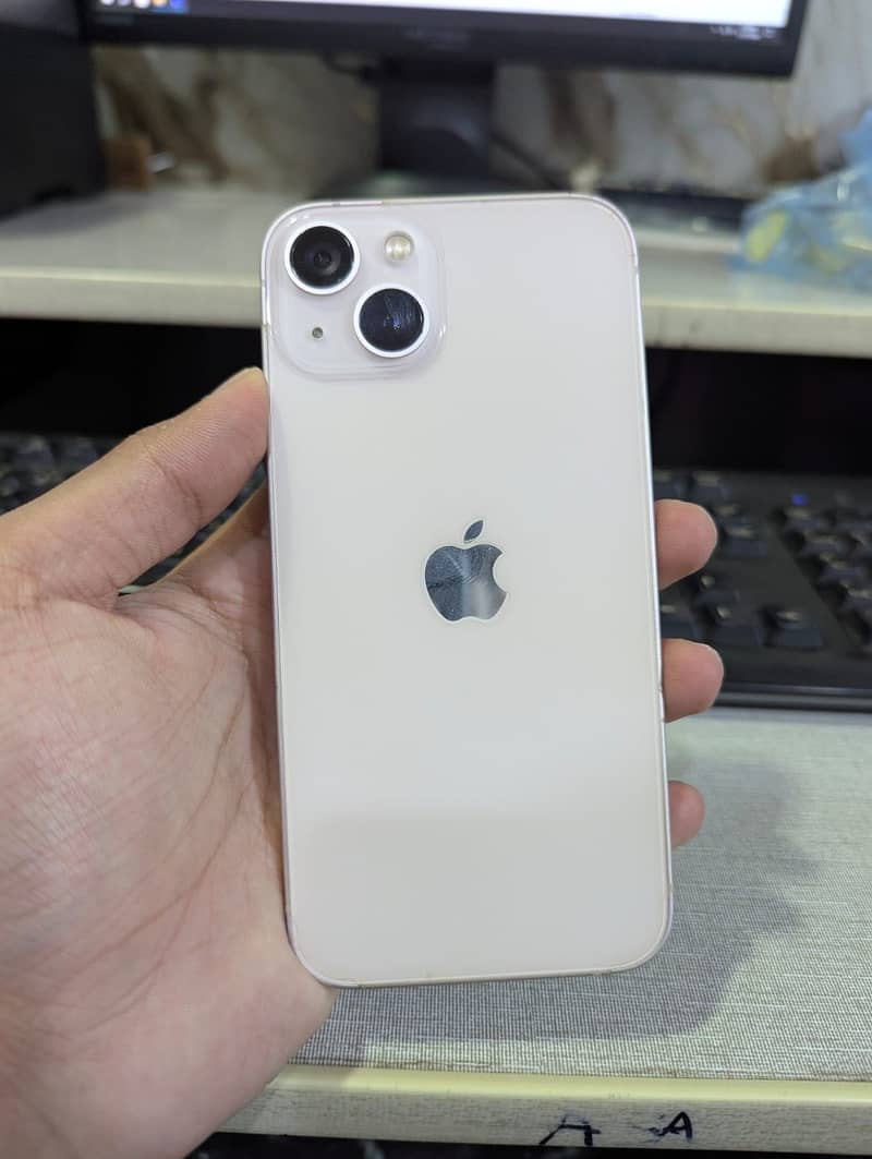 Apple iPhone 13 3