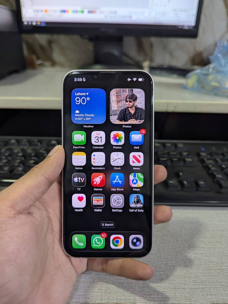 Apple iPhone 13 6