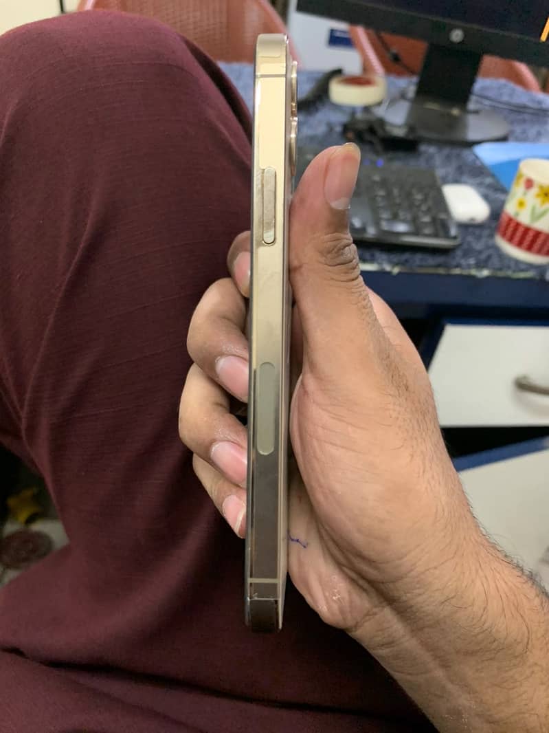 Apple iPhone 12 Pro 1