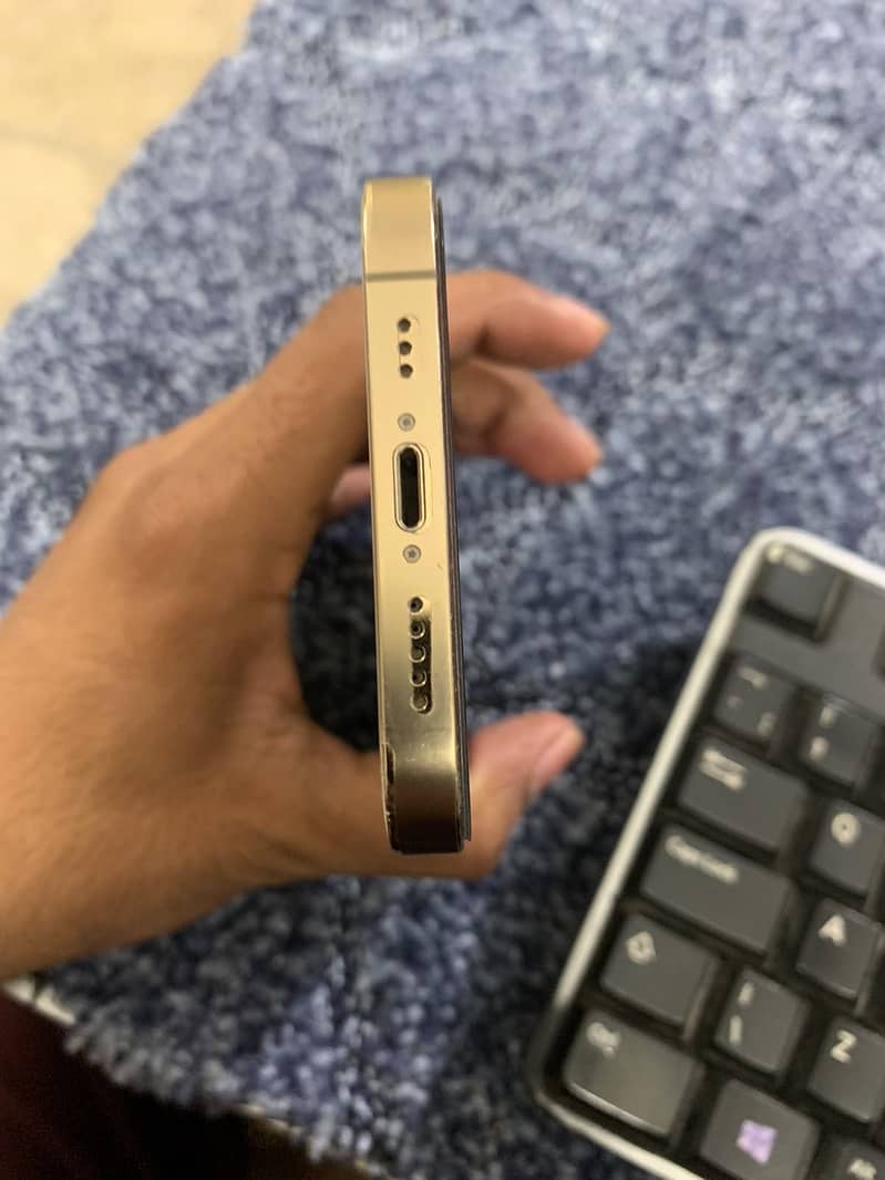 Apple iPhone 12 Pro 3