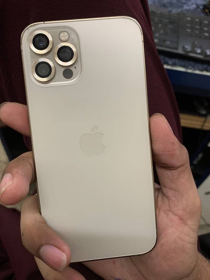 Apple iPhone 12 Pro 4