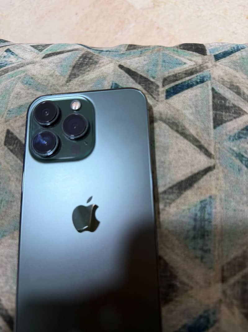 Apple iPhone 13 Pro 2
