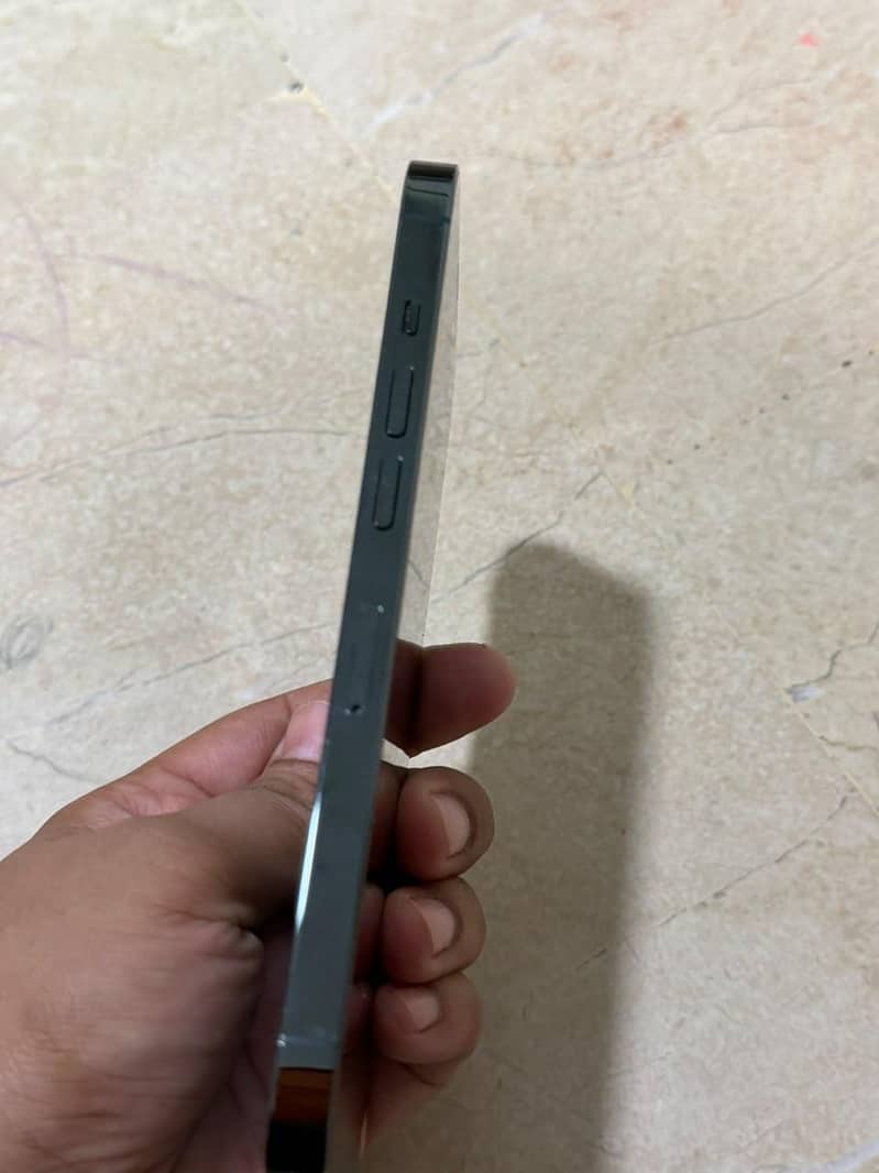 Apple iPhone 13 Pro 3