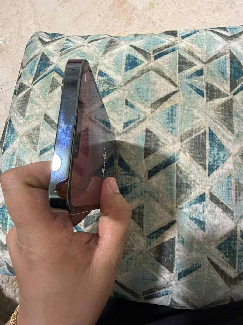Apple iPhone 13 Pro 7