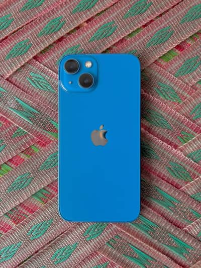 Apple iPhone 13