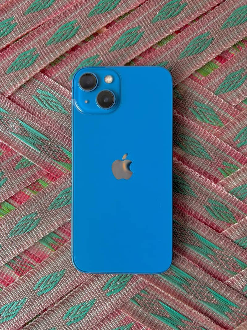 Apple iPhone 13 0