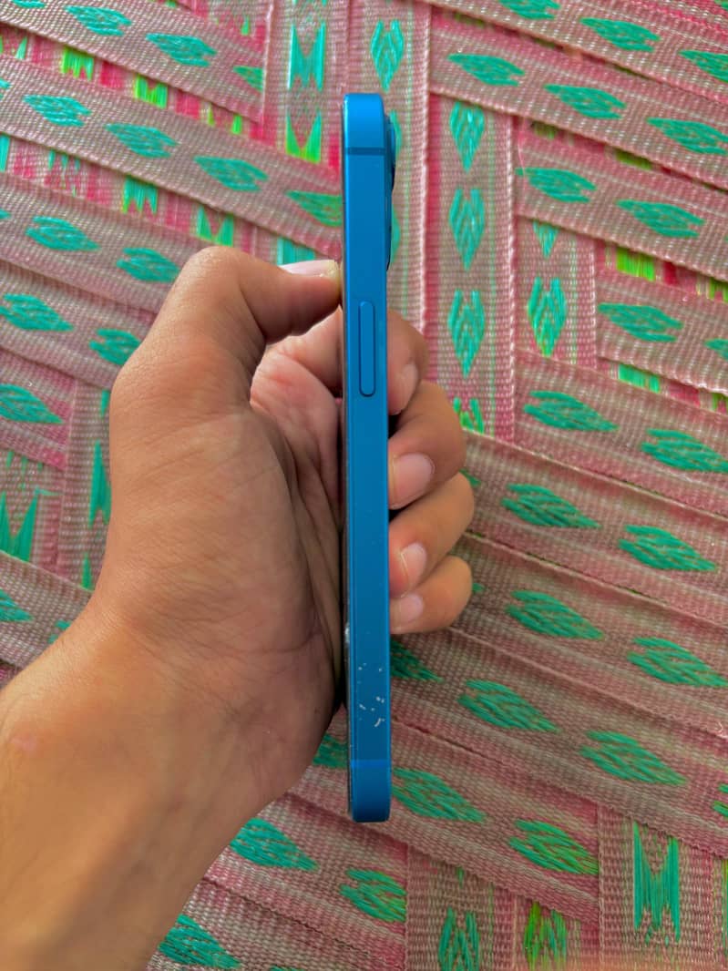 Apple iPhone 13 3