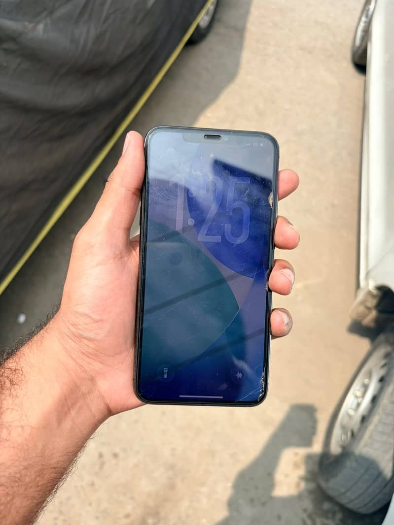 Iphone 11 Pro max Pta approved 1