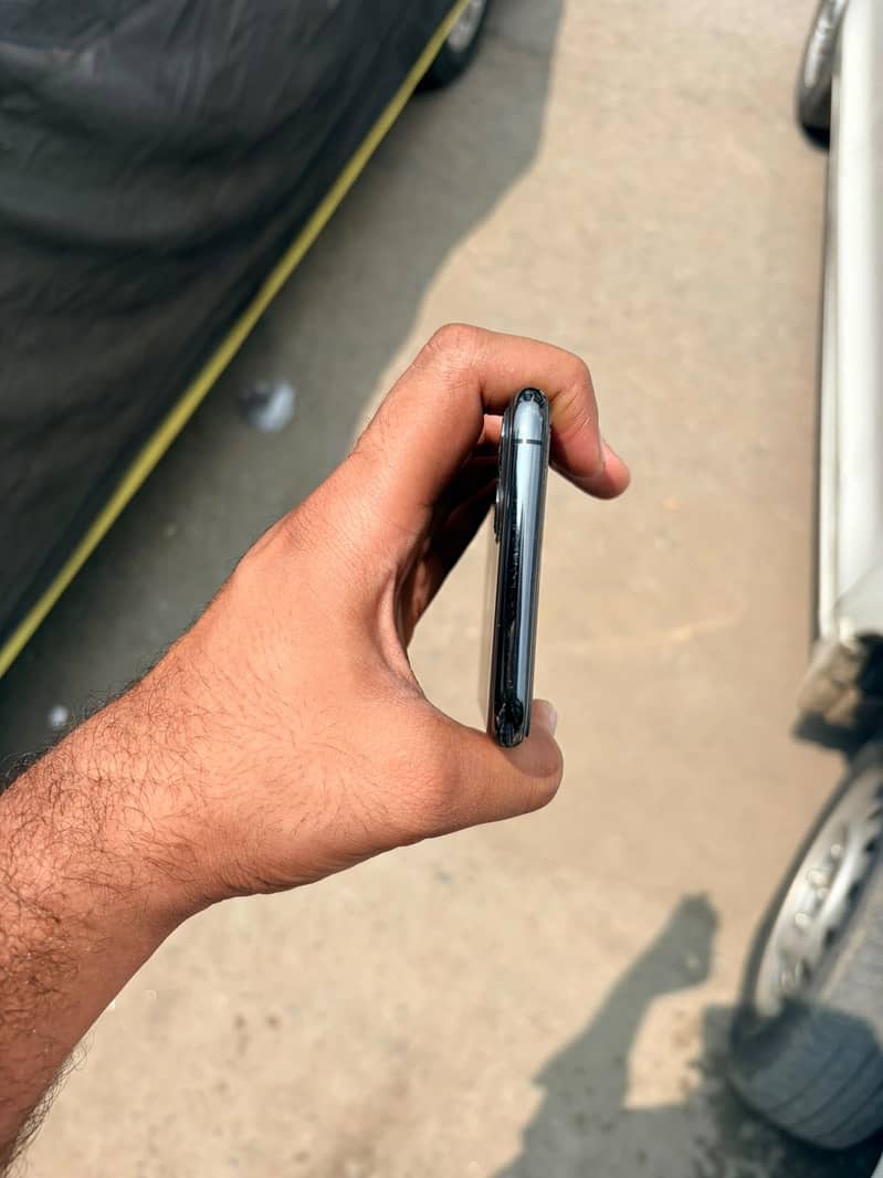 Iphone 11 Pro max Pta approved 3
