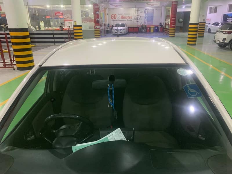 Toyota Vitz 2004 4