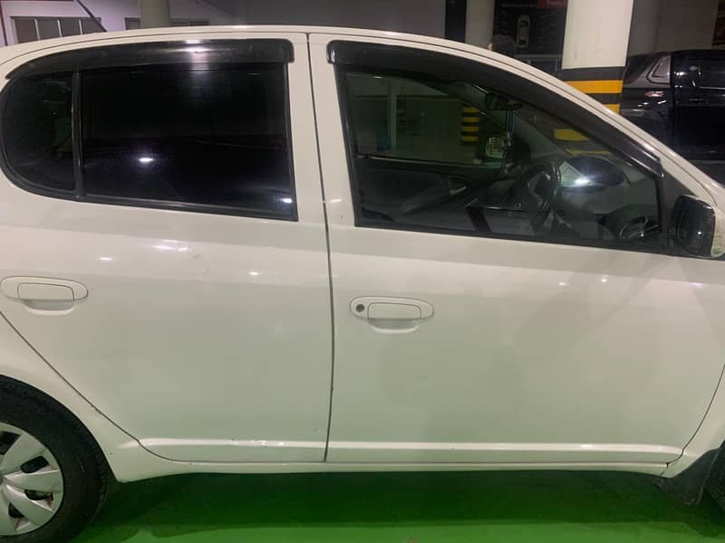 Toyota Vitz 2004 6