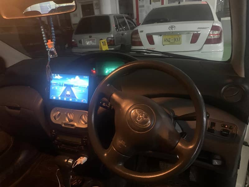Toyota Vitz 2004 12
