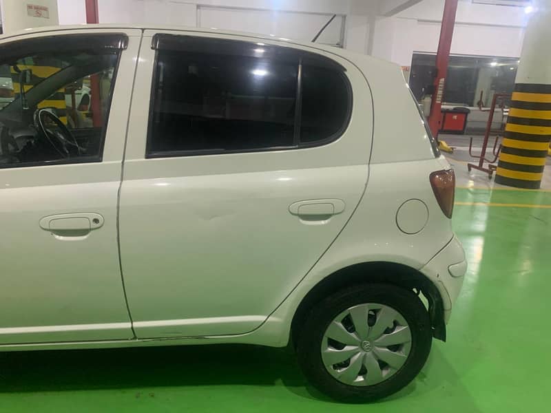 Toyota Vitz 2004 16
