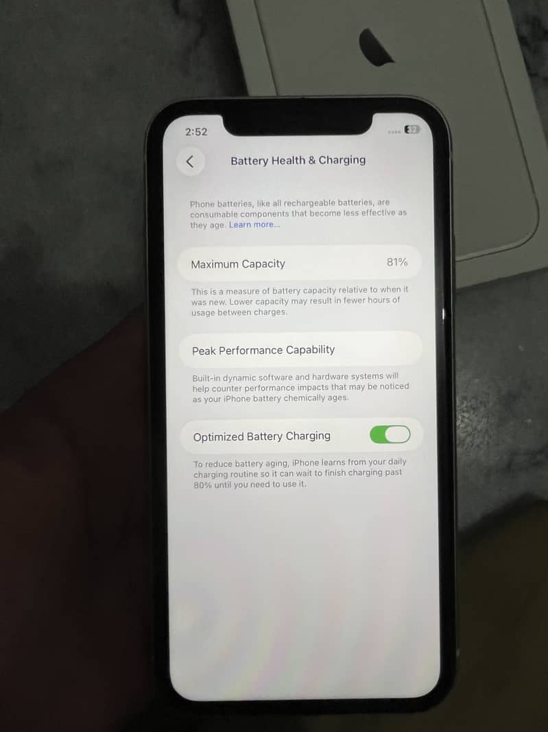 Apple iPhone 11 3