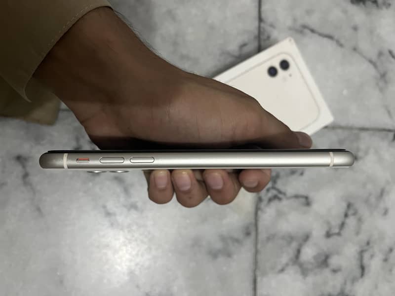 Apple iPhone 11 5