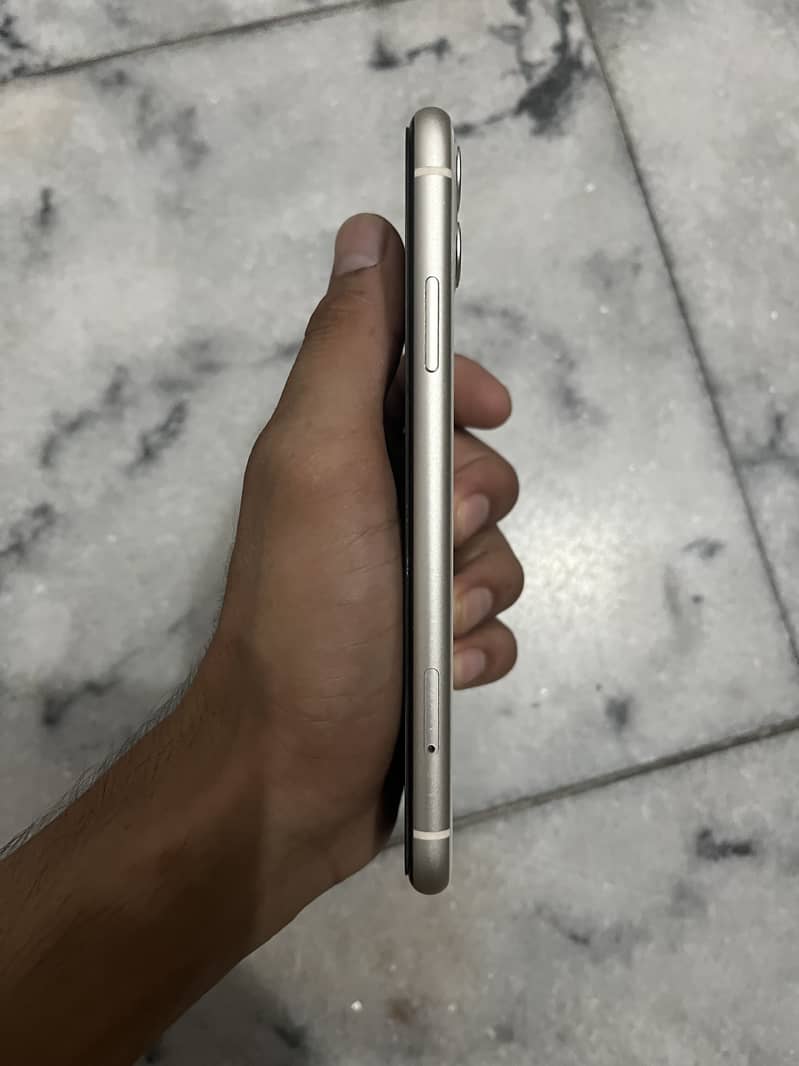 Apple iPhone 11 6