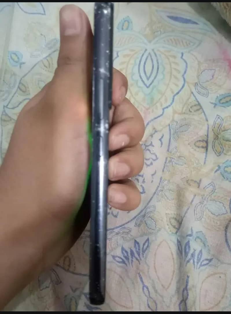 Samsung Mobile S22 4
