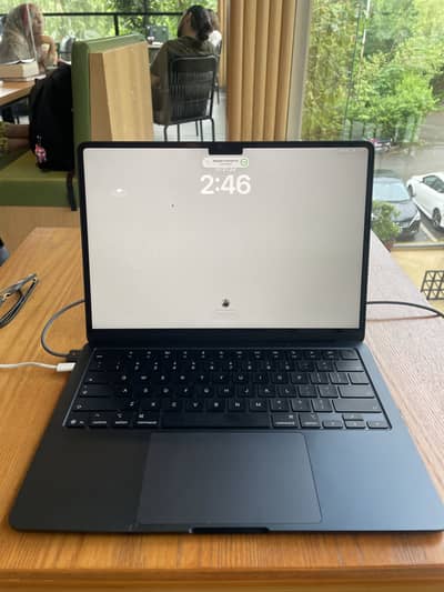 Apple MacBook Air M5 13” 16GB 256GB , 3days used