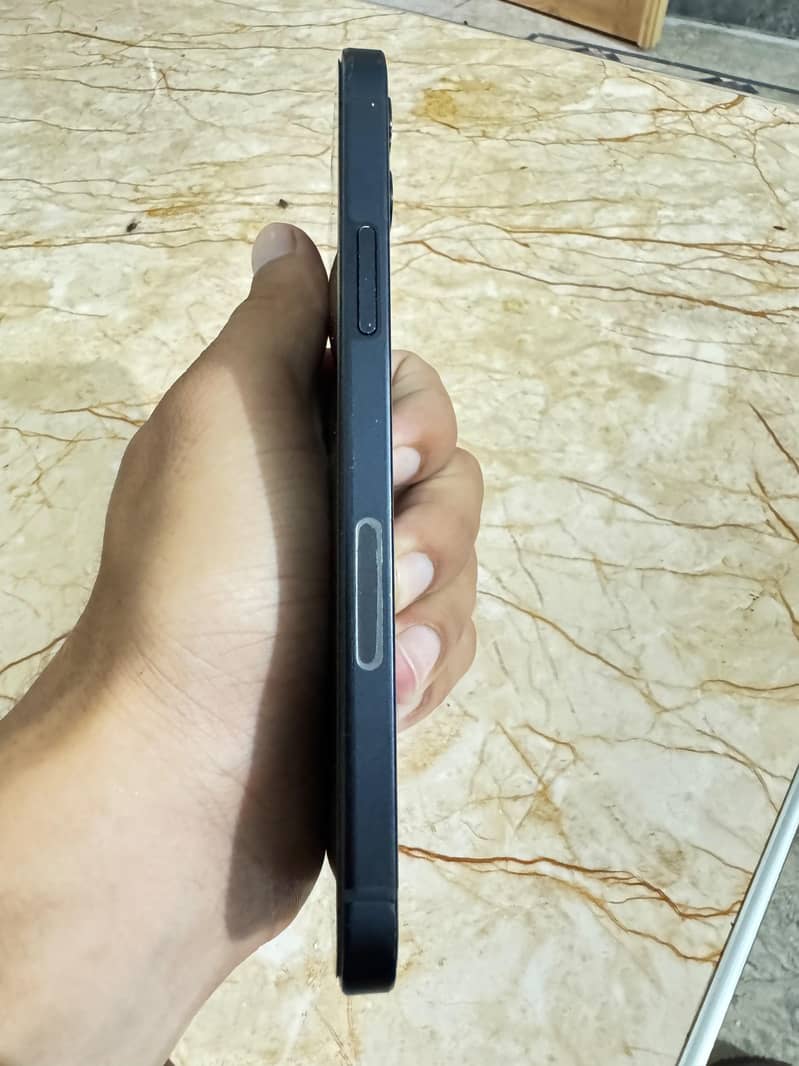 Apple iPhone 12 5