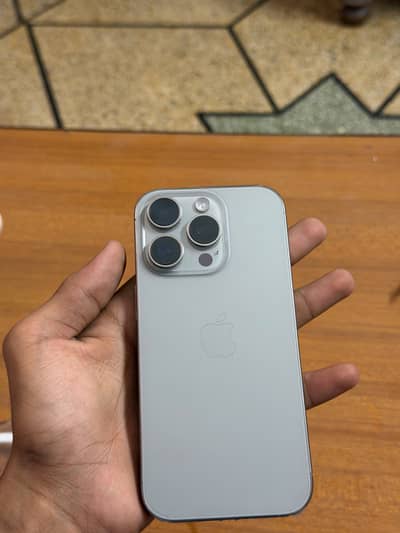 Apple iPhone 16 Pro